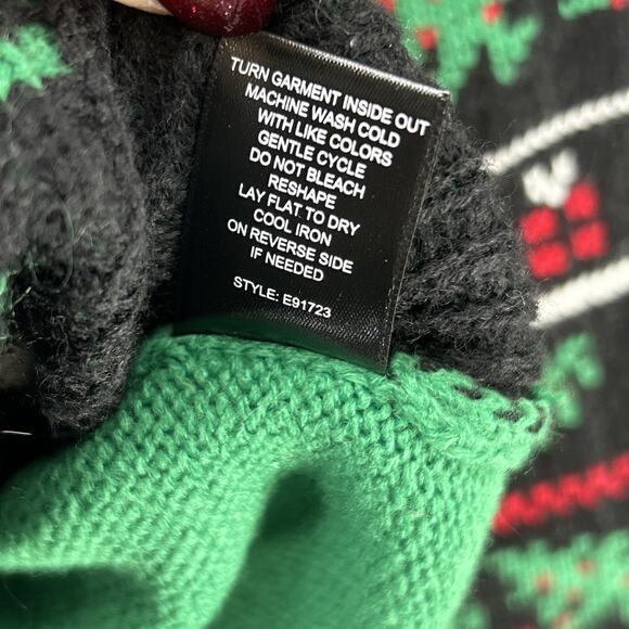 Blizzard Bay Christmas Sweater Cat Mugshot Size L Funny Ugly Xmas Tree Destroyer - Picture 10 of 10